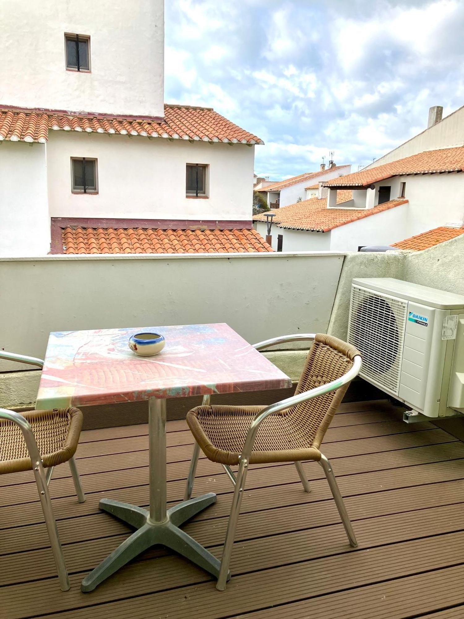 Hotel Lou Marques Saintes-Maries-de-la-Mer Exterior photo